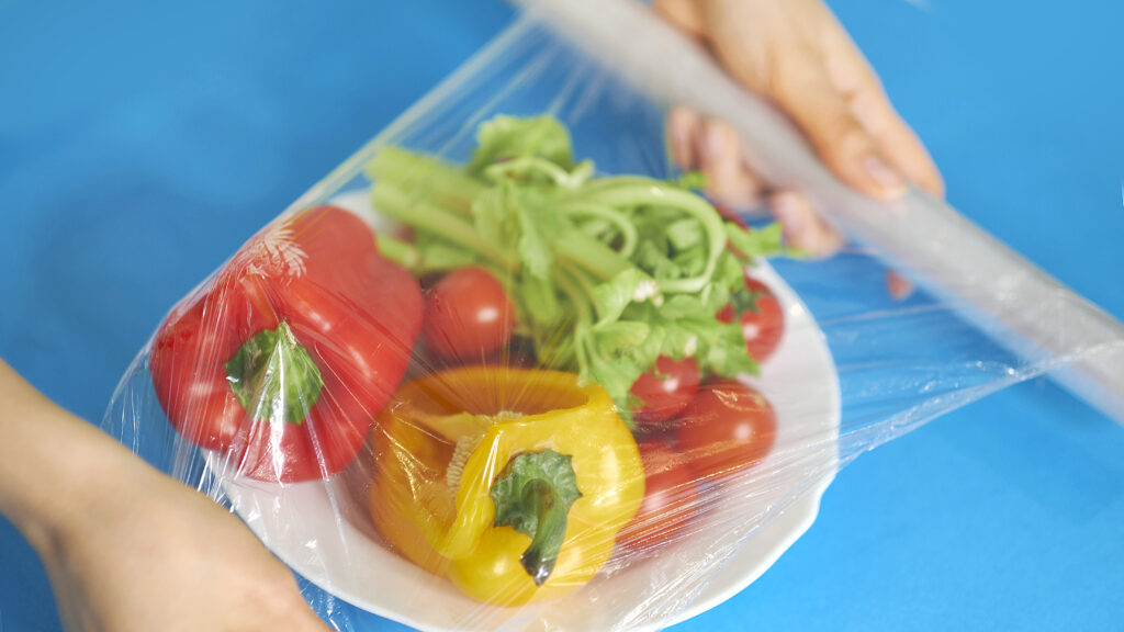 Cling wrap: Polyethylene based eco-friendly wrap to keep your food fresh